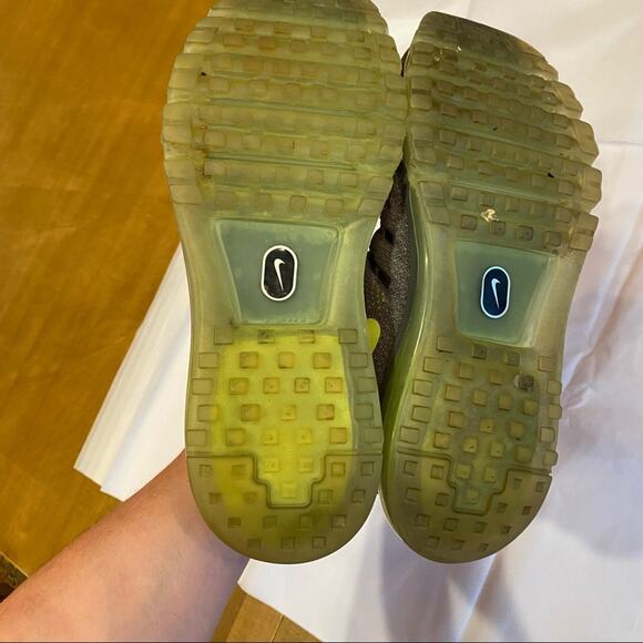 Nike Air Max Sneakers Mens Size 9.5 Running Shoes 2016 low top 806771 017 Volt - Picture 6 of 9